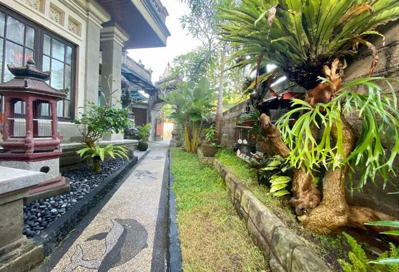 Deluxe Szoba, Pondok Mimba