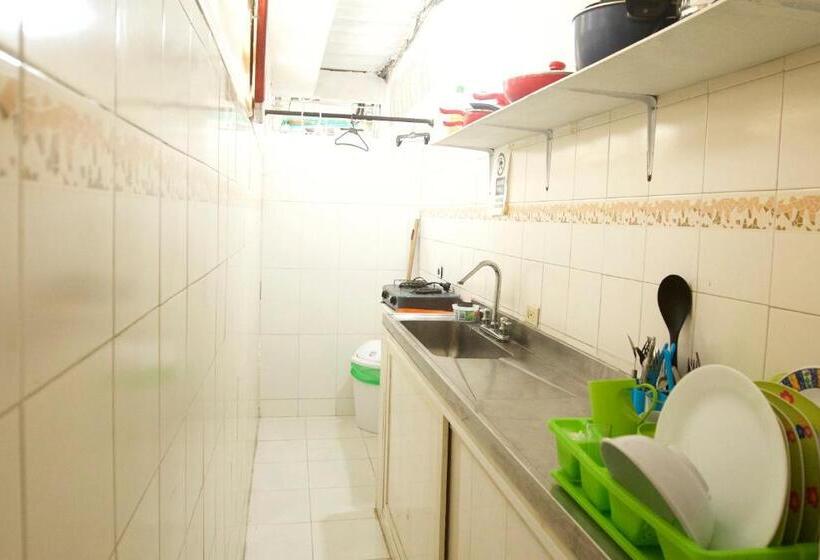 Standard Studio, Posada Dima Cresida