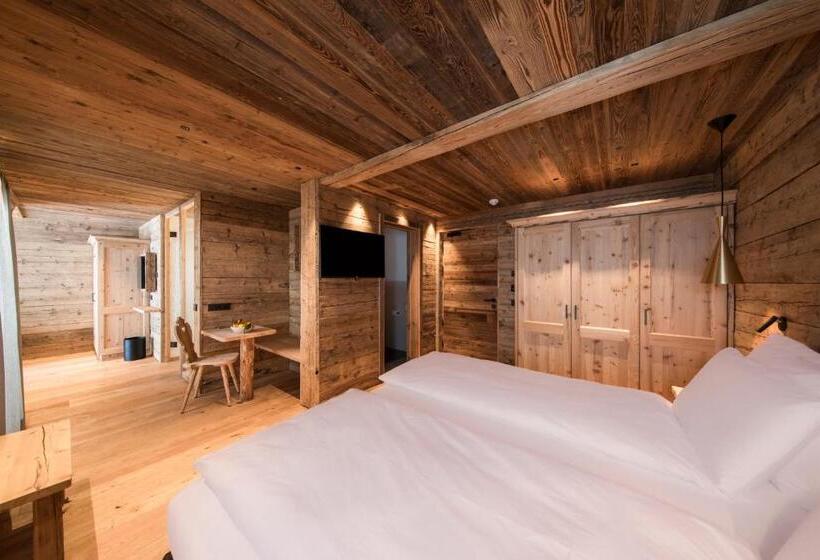 סוויטת ג'וניור נוף הרים, Rifugio Salei