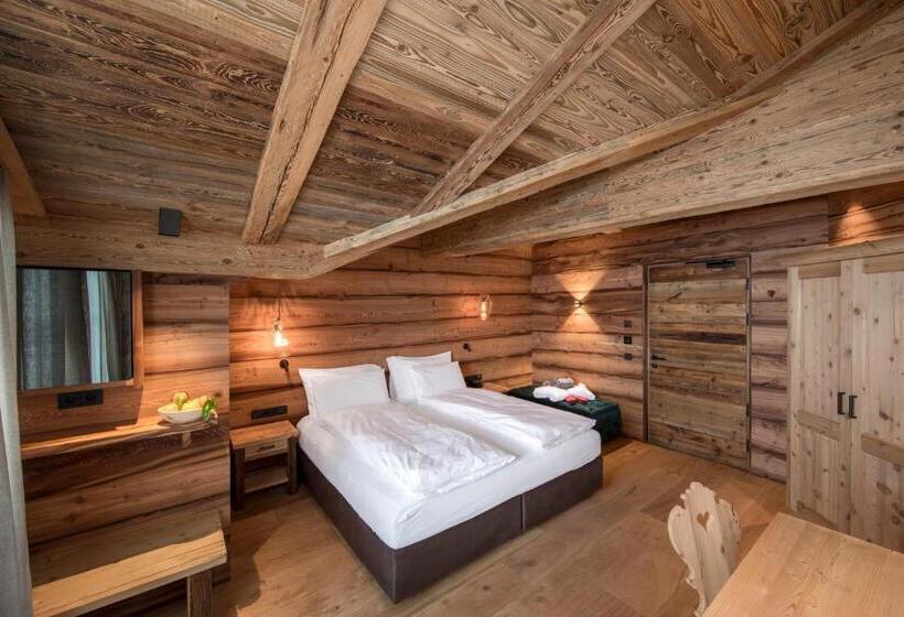 חדר סופריור, Rifugio Salei