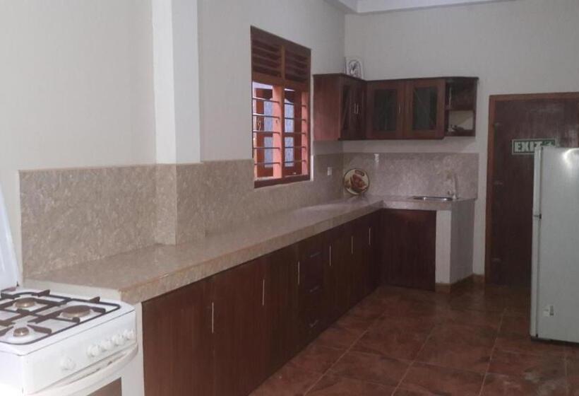 Апартаменты 1 Спальня, The Citadel Guest House