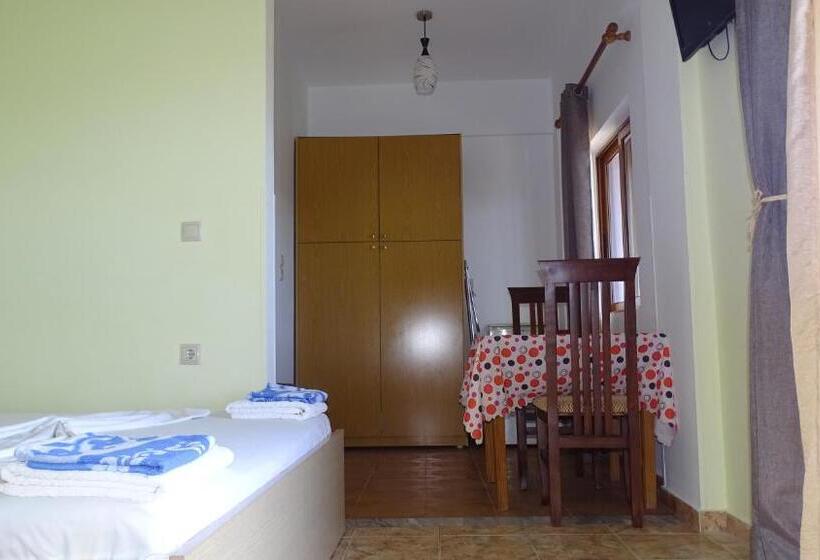 패밀리 스튜디오, Villa Mondi