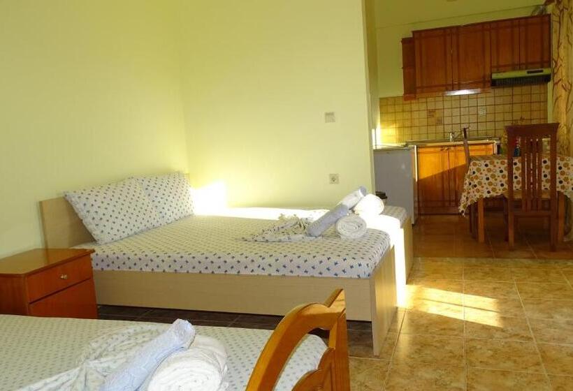 패밀리 스튜디오, Villa Mondi