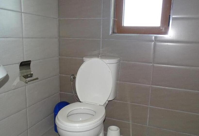 패밀리 스튜디오, Villa Mondi