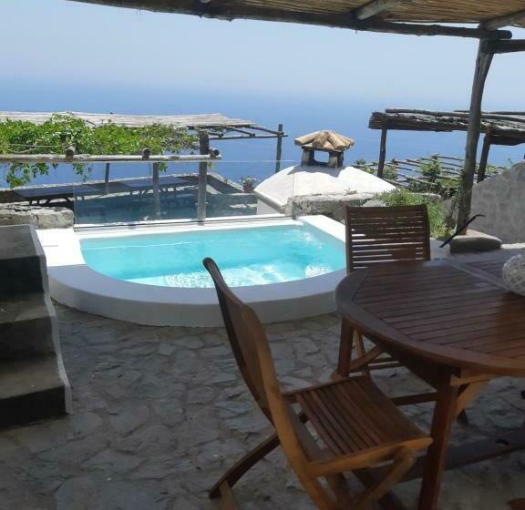 شقة غرفة واحدة مطلة على البحر, Eleanor' S Garden