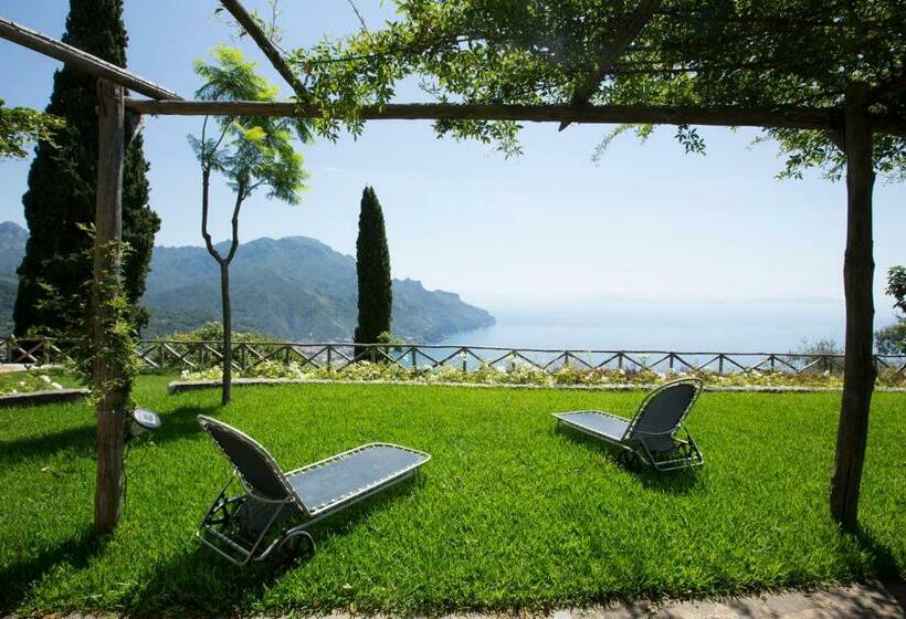 منزل غرفة نوم واحدة, Eleanor' S Garden