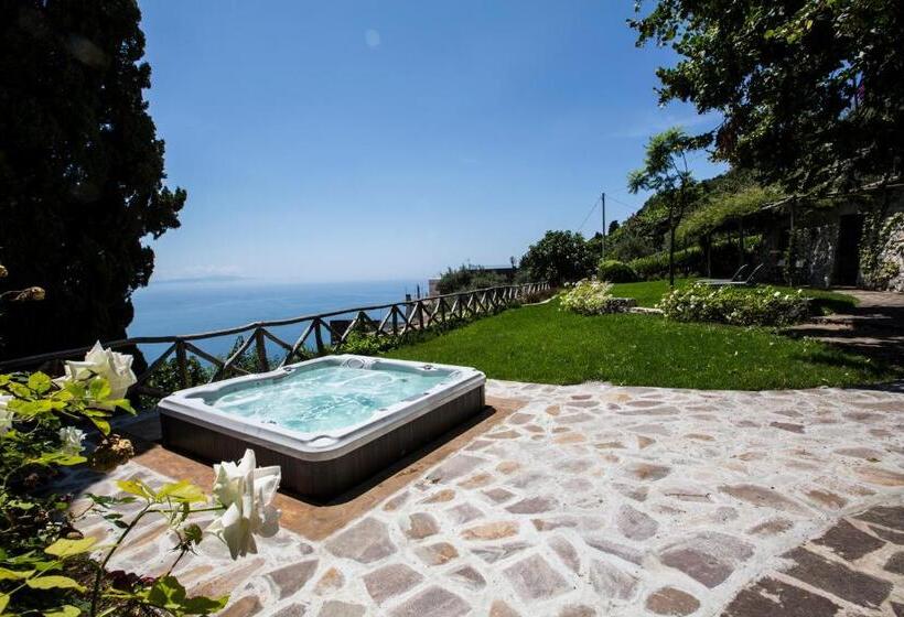 منزل غرفة نوم واحدة, Eleanor' S Garden