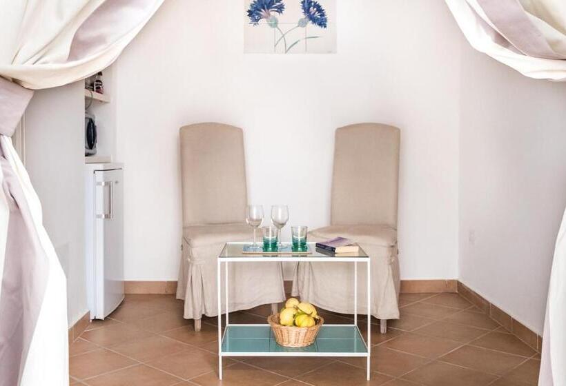 جناح جونيور مطل على الحديقة, Eleanor' S Garden