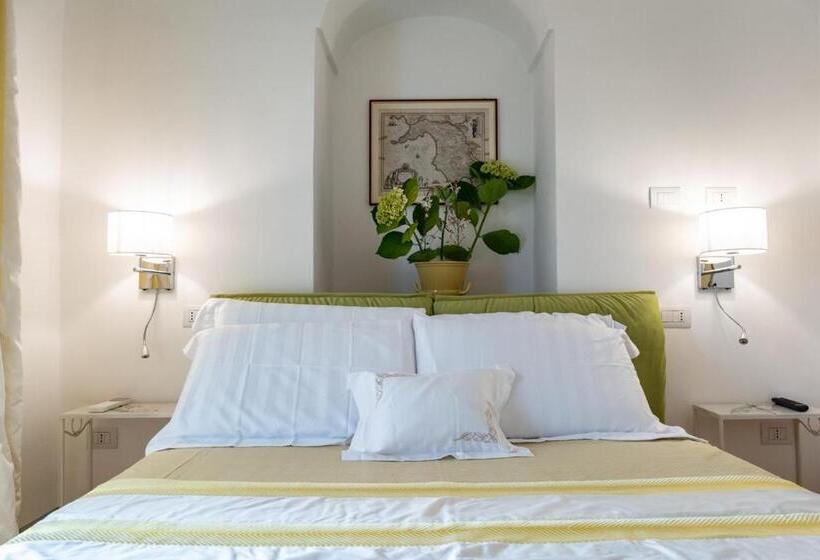 غرفة دوبلكس, Eleanor' S Garden