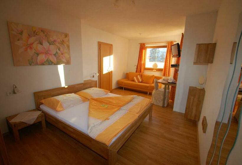 חדר סטנדרט עם מרפסת, Hofer Stubn