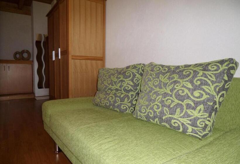 חדר סטנדרט, Hofer Stubn