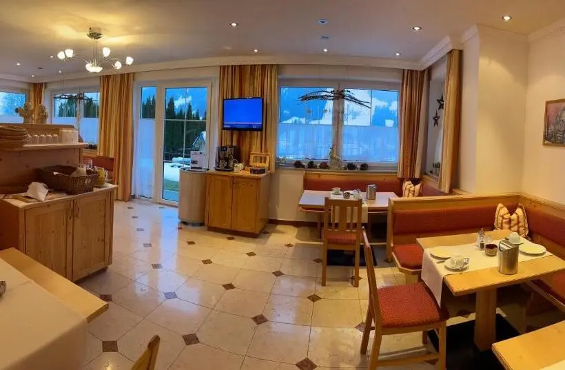آپارتمان 2 خوابه با بالکن, Landhaus Gastein