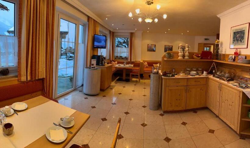 آپارتمان 2 خوابه با بالکن, Landhaus Gastein