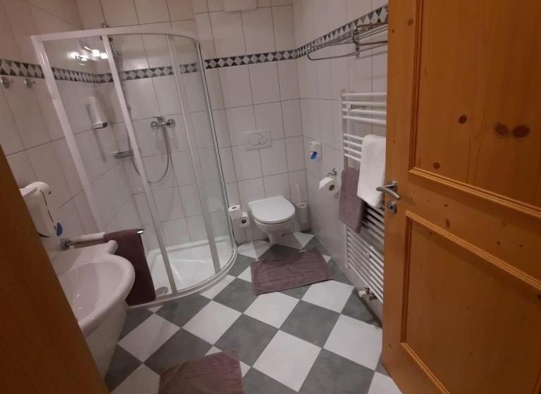 اتاق استاندارد, Landhaus Gastein