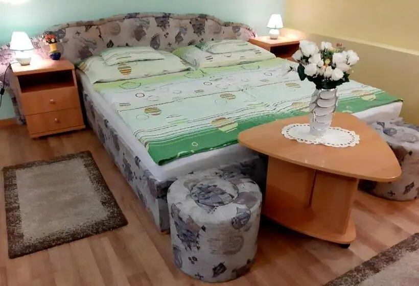 Standard Neljän Hengen Huone, Panoráma Szállás