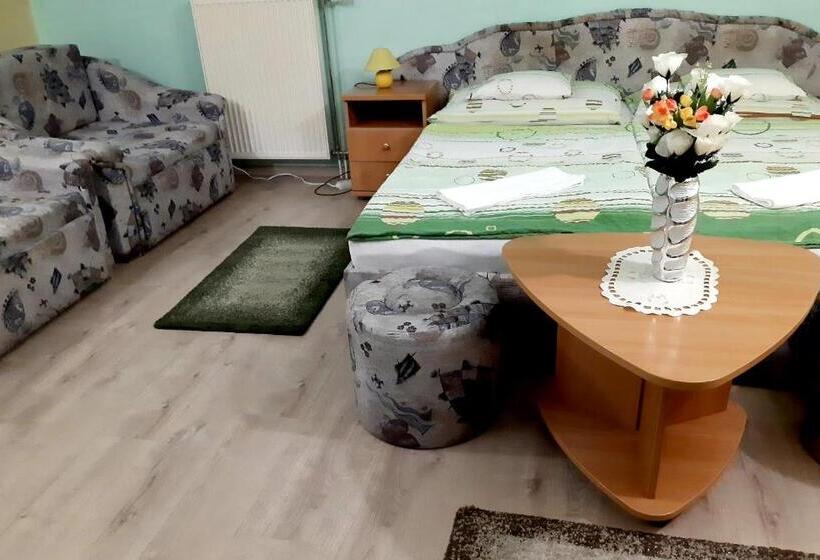 اتاق استاندارد چهار تخته, Panoráma Szállás