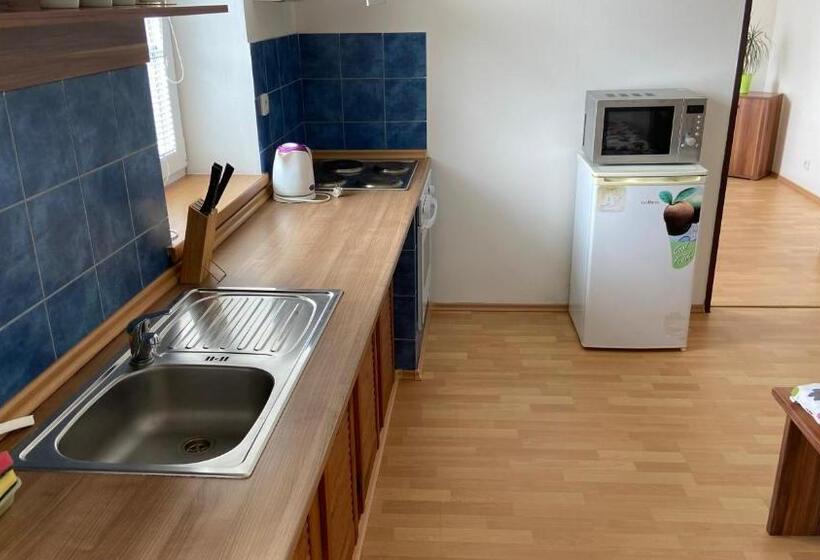 Апартаменты 2 Спальни, Penzion Bamako