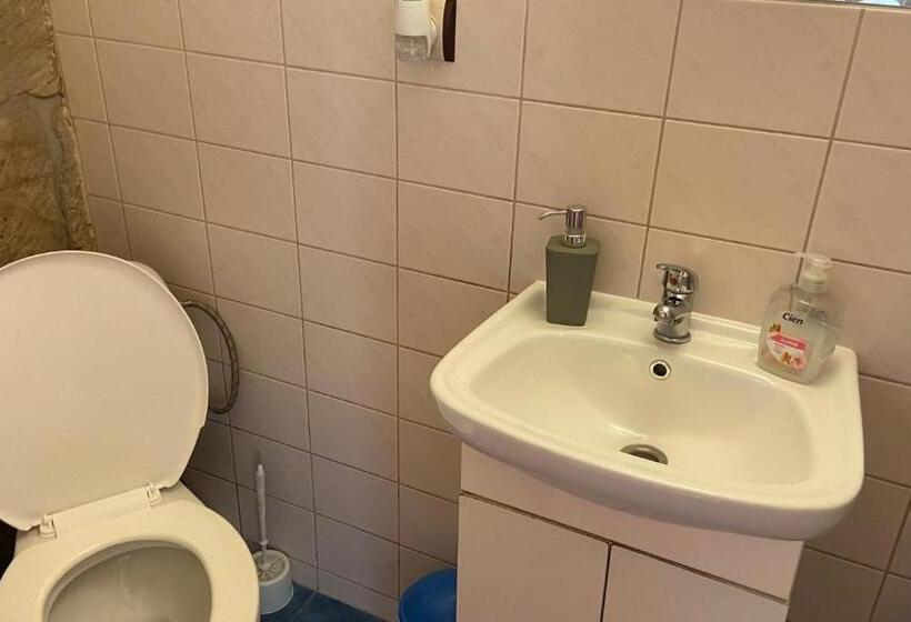 חדר סטנדרט לארבעה, Penzion Bamako