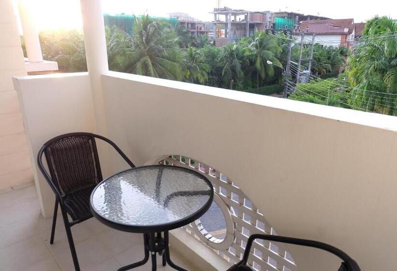 Номер Стандарт с Балконом, Phuket Racha Kata Homestay