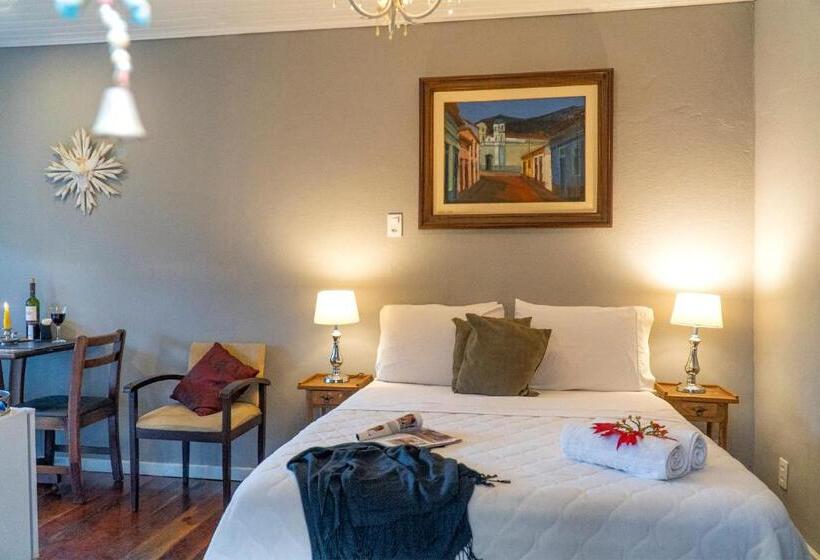 샬레, Pousada Refúgio Das Aves