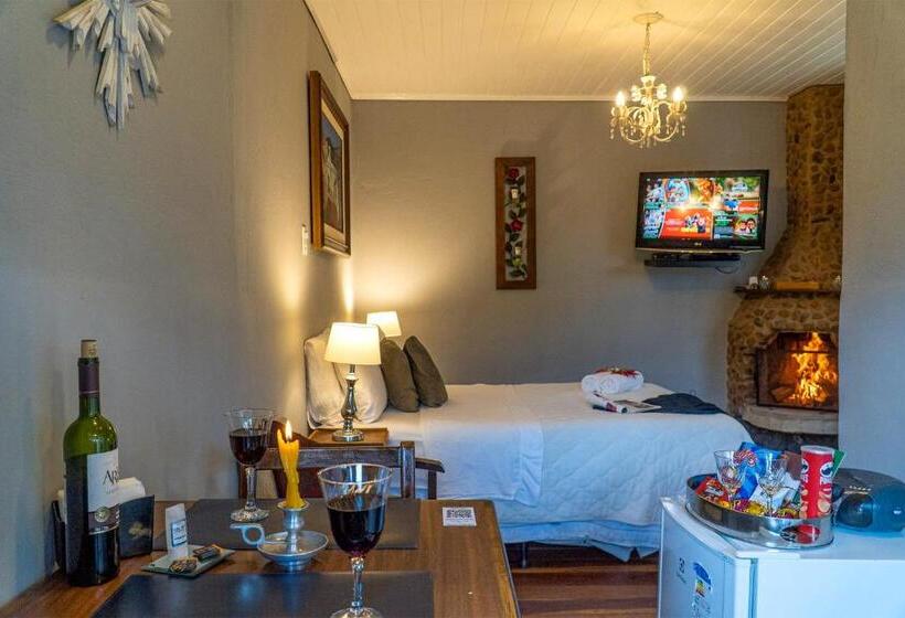 샬레, Pousada Refúgio Das Aves