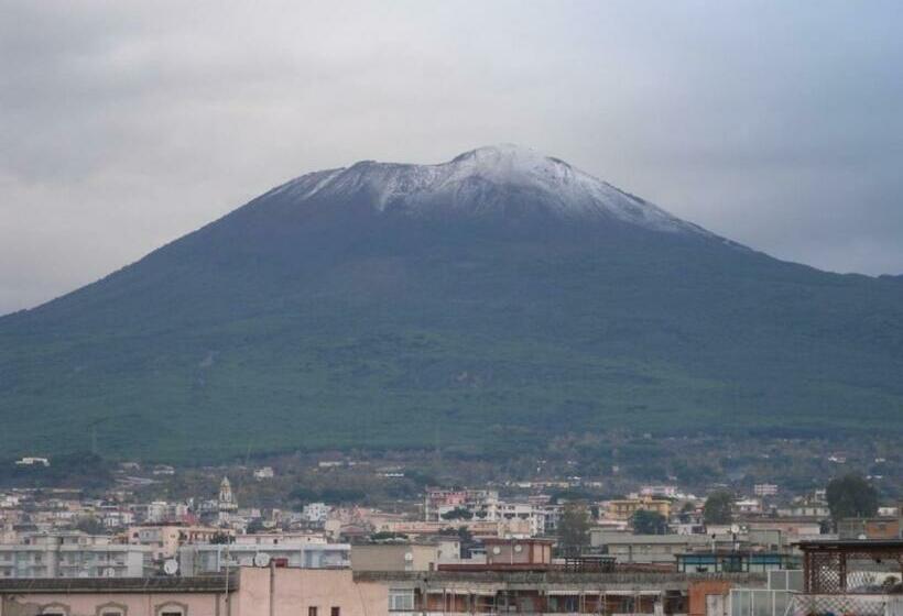 اتاق لوکس با بالکن, Vesuview Guest House Near The Ruins