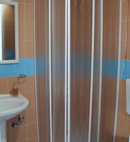 اتاق استاندارد یک تخته با بالکن, Vesuview Guest House Near The Ruins