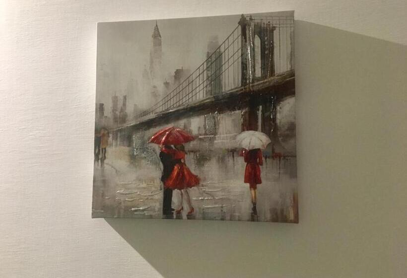 اتاق استاندارد سه تخته با بالکن, Vesuview Guest House Near The Ruins