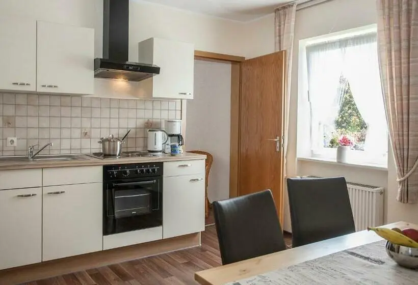 Huoneisto 1 Makuuhuone, Pension Haus Brieden