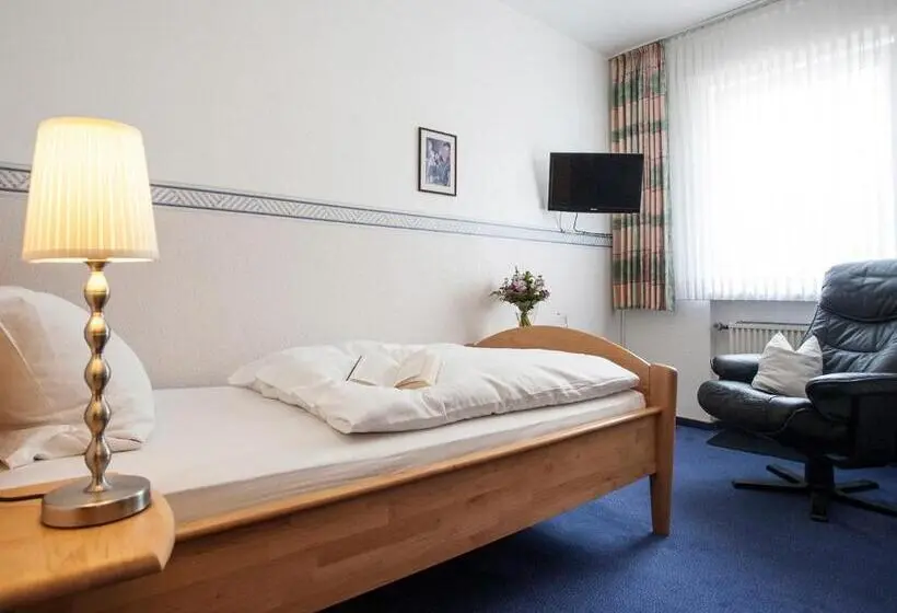 Standard Yhden Hengen Huone, Pension Haus Brieden