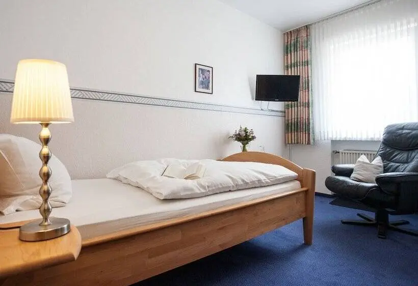 Standard Yhden Hengen Huone, Pension Haus Brieden