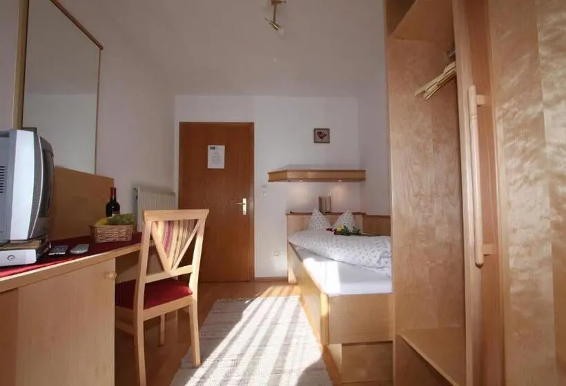 اتاق استاندارد یک نفره, Pension Holzmann