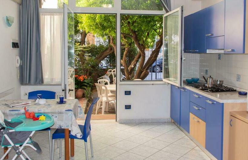 Студио Стандарт Вид на Сад, Residence Italia