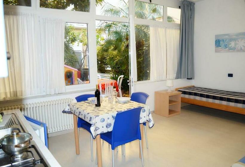 استودیو استاندارد با چشم‌انداز باغ, Residence Italia