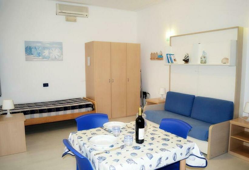 Студио Стандарт Вид на Сад, Residence Italia