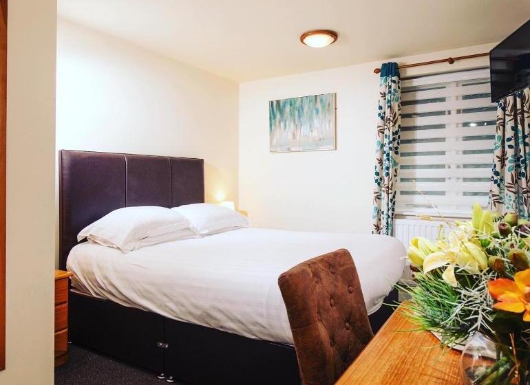 スタンダードルーム, The Cock Inn