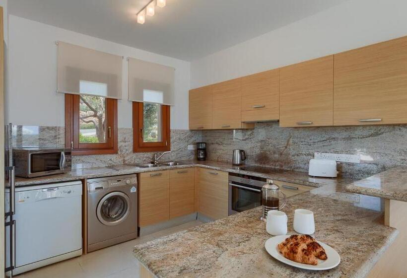 Вилла 2 Спальни, Aphrodite Hills Rentals   Junior Villas