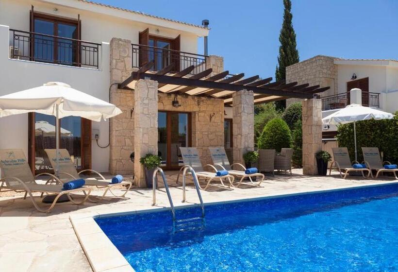 Vivenda 3 Dormitórios com Piscina, Aphrodite Hills Rentals   Junior Villas