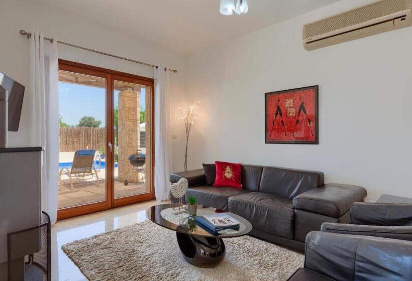 Vivenda 3 Dormitórios com Piscina, Aphrodite Hills Rentals   Junior Villas