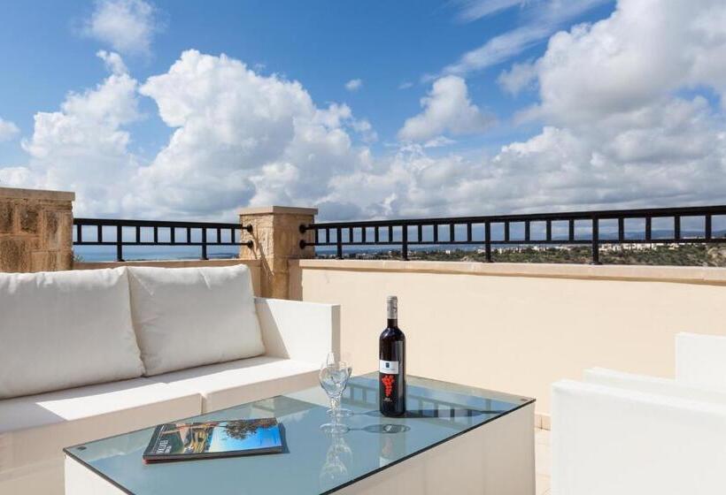 Vivenda 3 Dormitórios com Piscina, Aphrodite Hills Rentals   Junior Villas