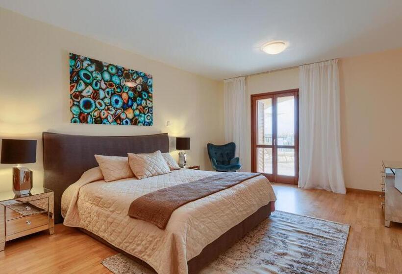 Vivenda 3 Dormitórios com Piscina, Aphrodite Hills Rentals   Junior Villas