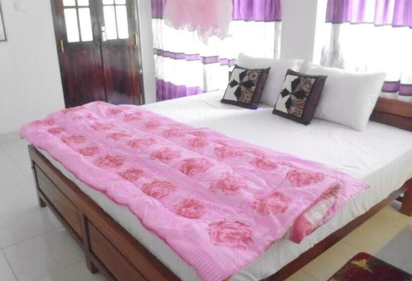 Семейный Номер, Misty View Inn