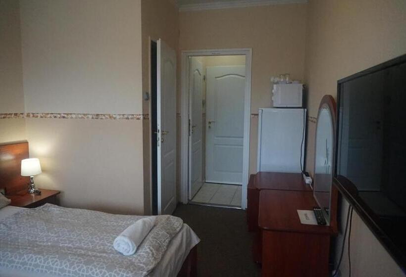 标准间带阳台, Ajka