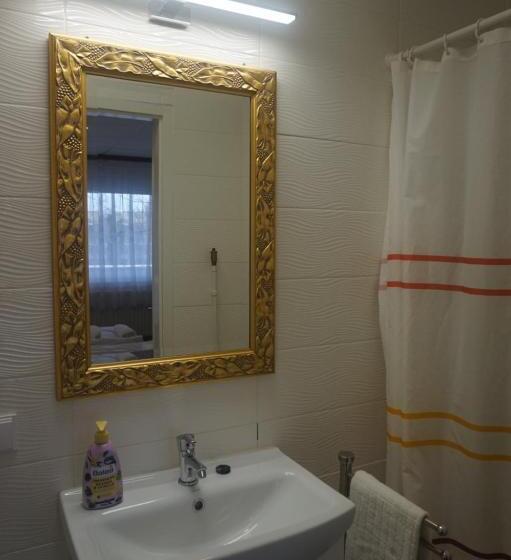 带1个卧室的带阳台的公寓, Ajka