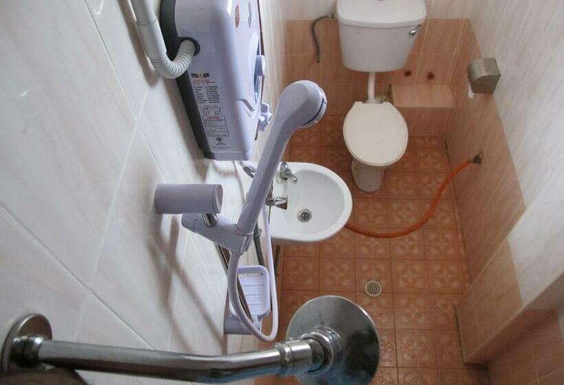 스탠다드 룸, Broadway Budget