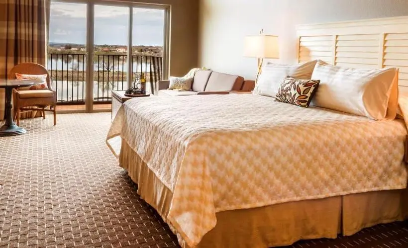 プレミアムルーム, The Lodge At Columbia Point