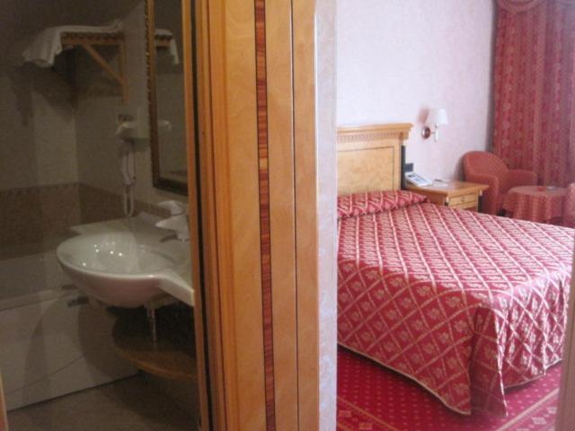 Superior room with lake view, Villa Selene