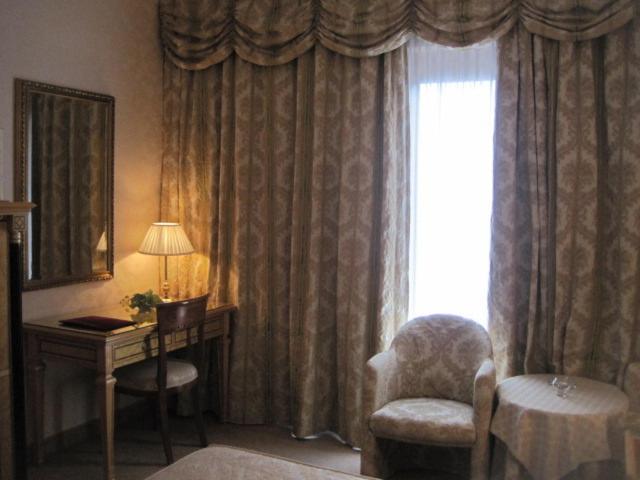 Superior room with lake view, Villa Selene