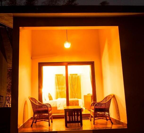 Номер Superior Кровать Кинг, Mc Resort Wildlife Resort Bandipur