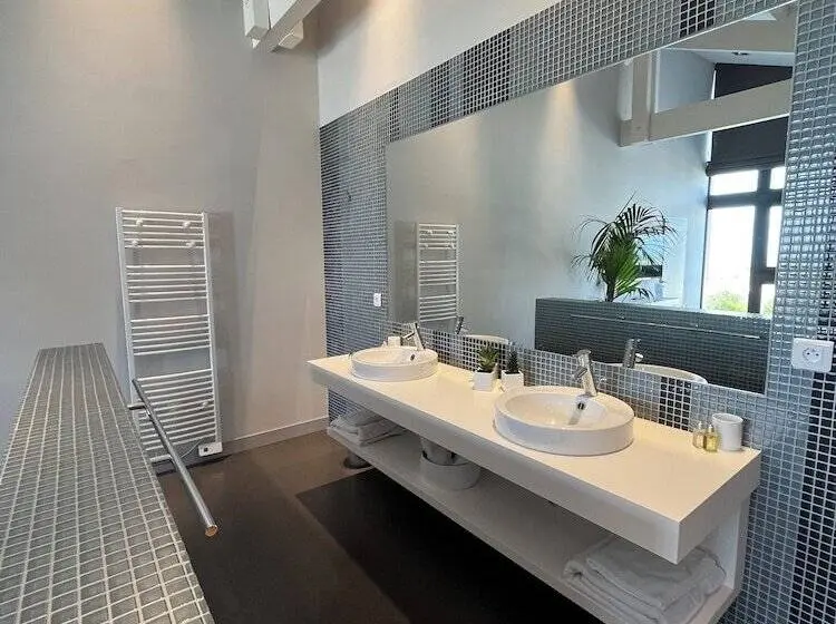 اتاق استاندارد با چشم‌انداز دریا, Lafitenia Resort